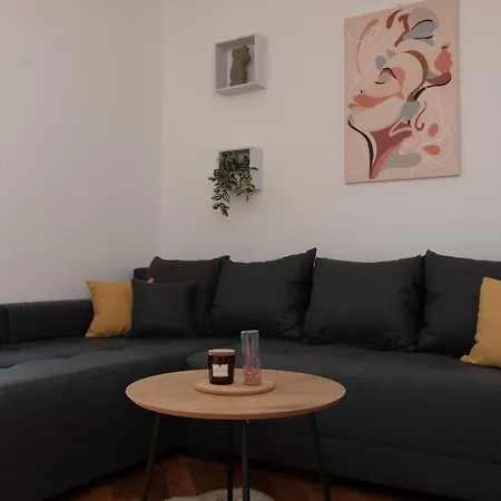 Nikolina Apartment